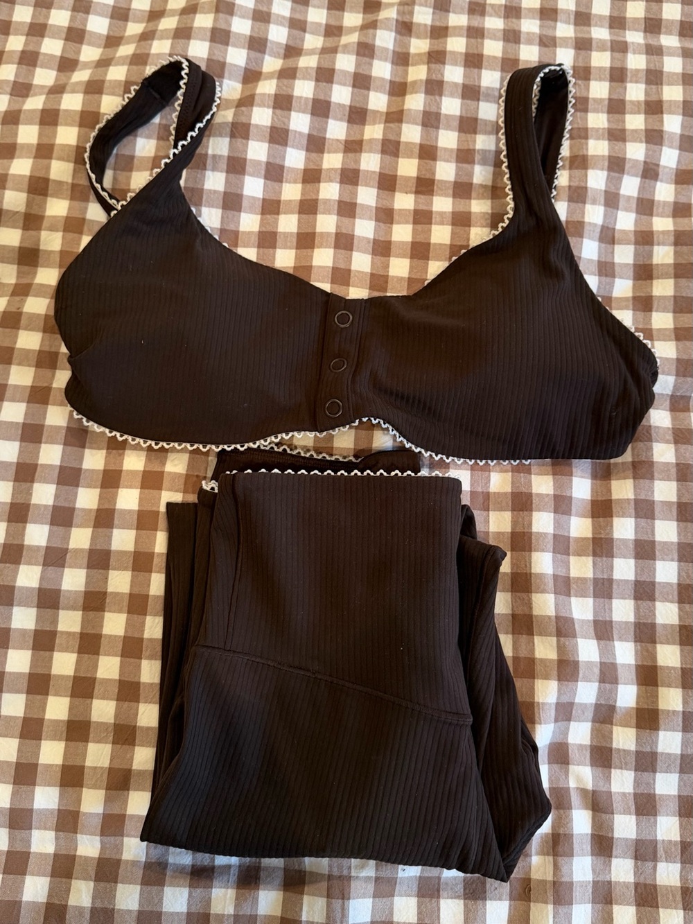 OFFLINE by Aerie Ribbed Picot Trim Crossover leggings and bra.
